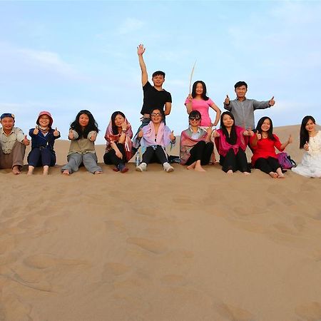 Happy Station Hostel Dunhuang Εξωτερικό φωτογραφία